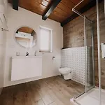 Apartman Holder *
